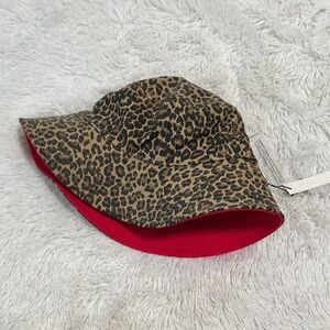 🎻 NWT Olive & Pique Bucket Hat